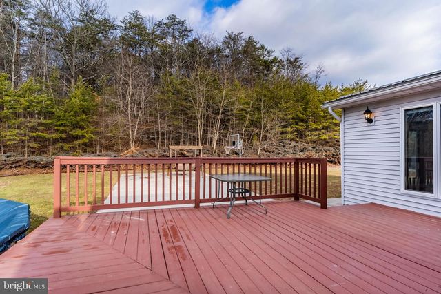 19882 EARNHARDT DR, Three Springs, PA 17264