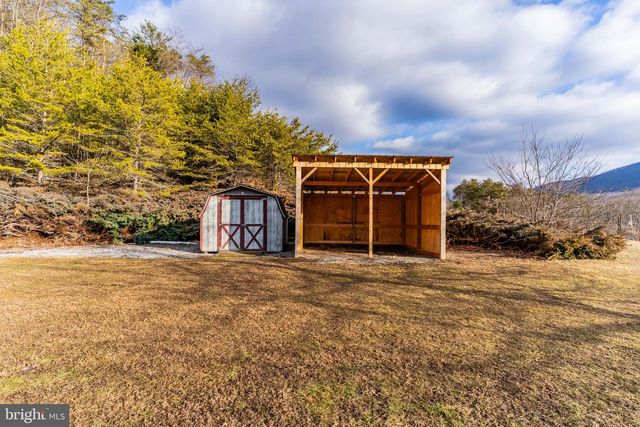 19882 EARNHARDT DR, Three Springs, PA 17264