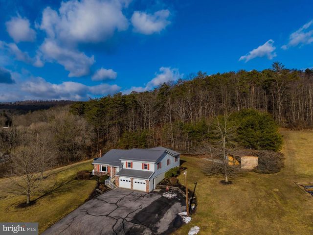 19882 EARNHARDT DR, Three Springs, PA 17264