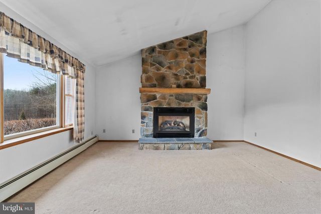 19882 EARNHARDT DR, Three Springs, PA 17264