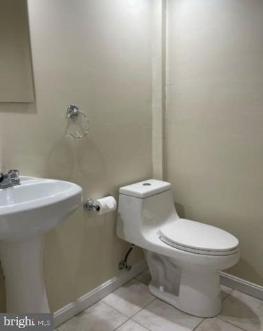 9058 TWO BAYS RD, Lorton, VA 22079