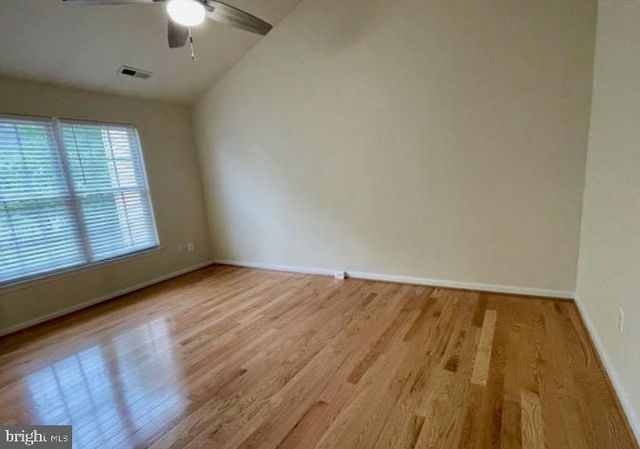 9058 TWO BAYS RD, Lorton, VA 22079