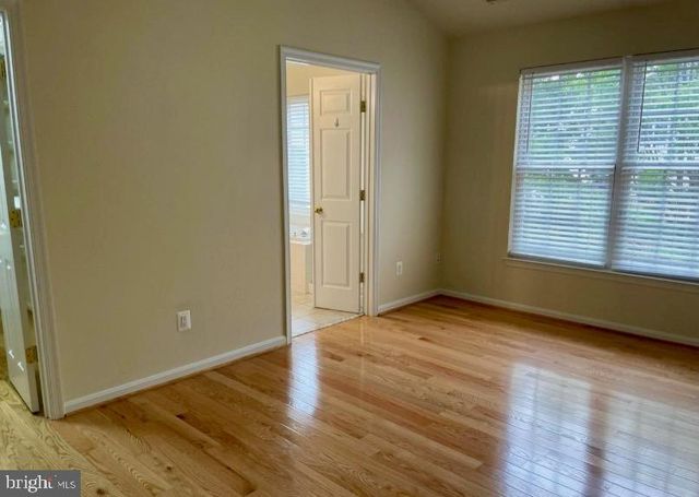 9058 TWO BAYS RD, Lorton, VA 22079
