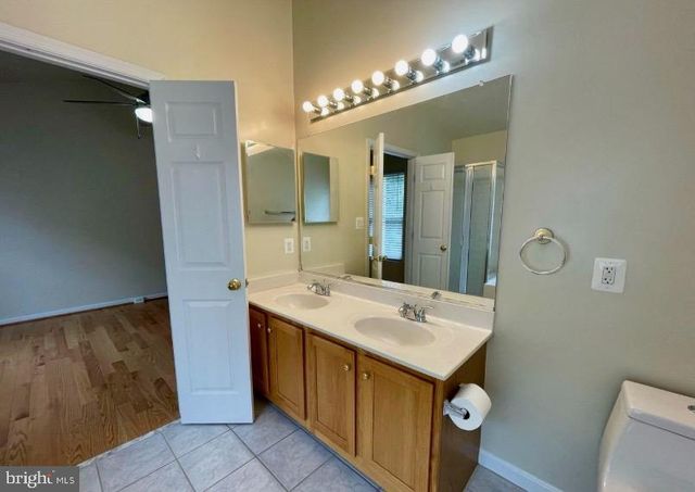 9058 TWO BAYS RD, Lorton, VA 22079