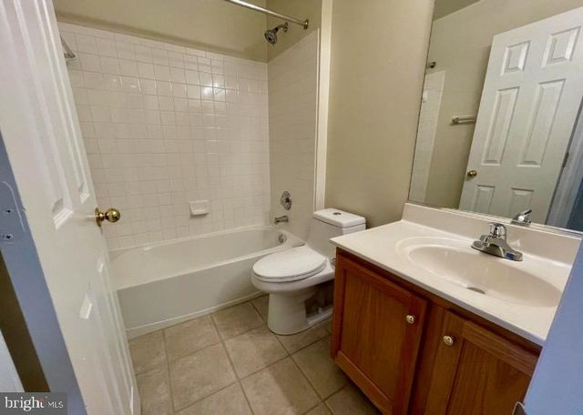 9058 TWO BAYS RD, Lorton, VA 22079