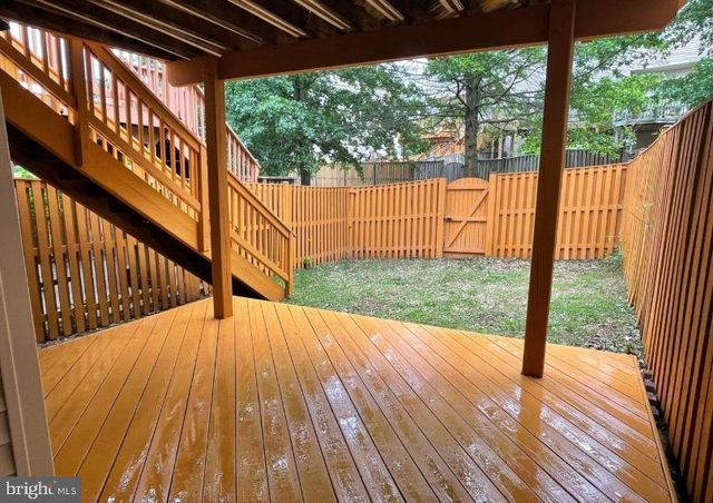 9058 TWO BAYS RD, Lorton, VA 22079