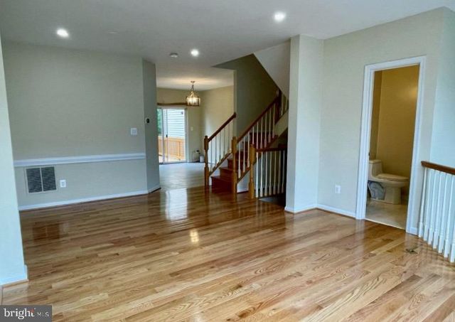 9058 TWO BAYS RD, Lorton, VA 22079