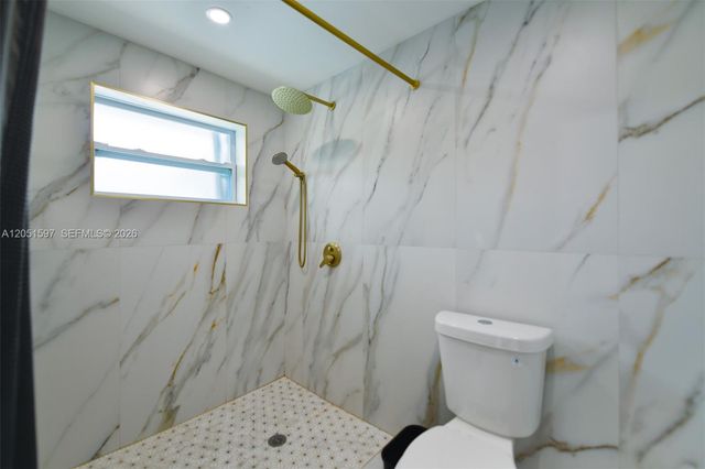 2443 Tortugas Lane, Fort Lauderdale, FL 33312