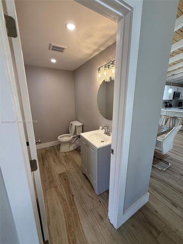 2443 Tortugas Lane, Fort Lauderdale, FL 33312