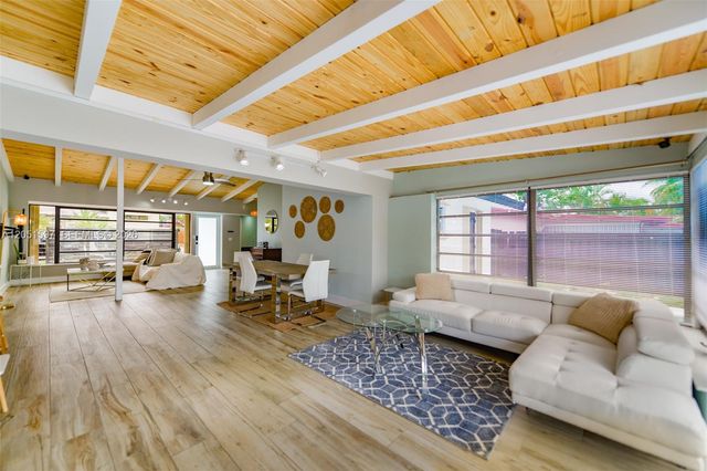 2443 Tortugas Lane, Fort Lauderdale, FL 33312