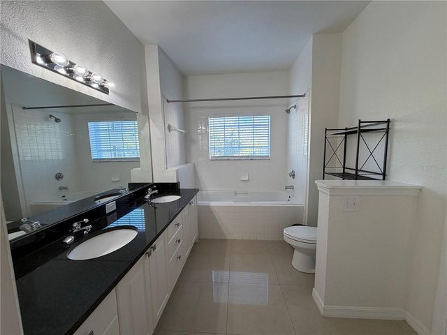 3735 CONROY ROAD 2222, Orlando, FL 32839