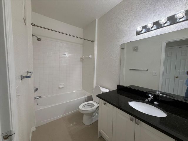 3735 CONROY ROAD 2222, Orlando, FL 32839