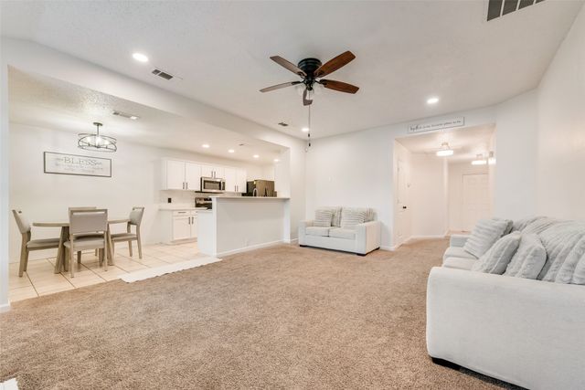 109 Oakhurst Drive, Seagoville, TX 75159