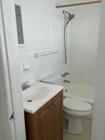 1133 NE 15th Avenue 8, Fort Lauderdale, FL 33304