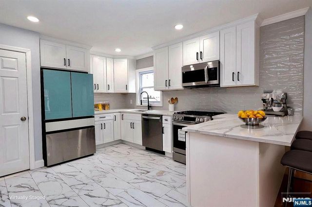 86 Howland Avenue, Teaneck, NJ 07666