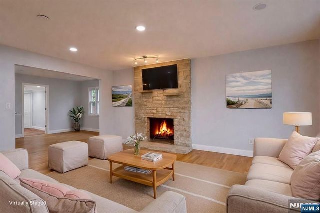 86 Howland Avenue, Teaneck, NJ 07666