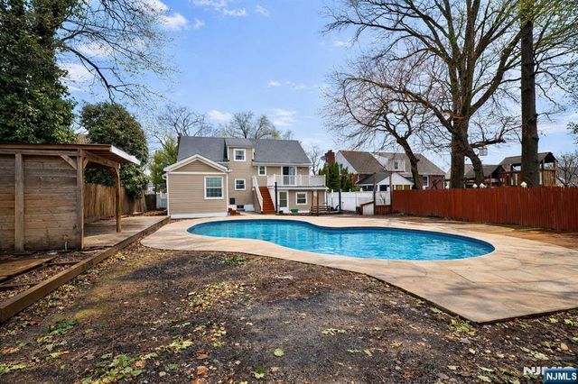 86 Howland Avenue, Teaneck, NJ 07666