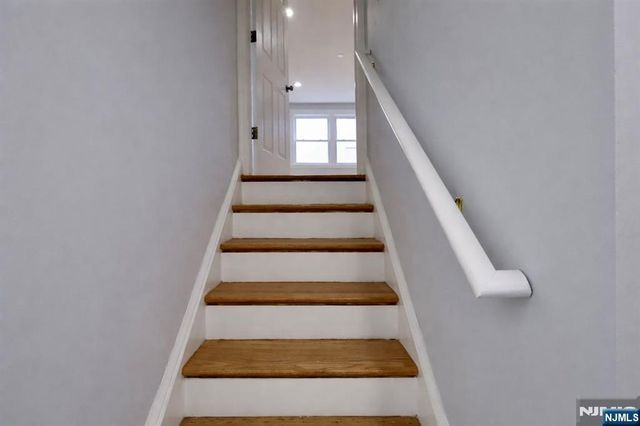 86 Howland Avenue, Teaneck, NJ 07666