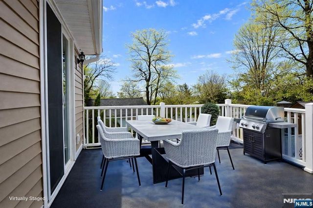 86 Howland Avenue, Teaneck, NJ 07666