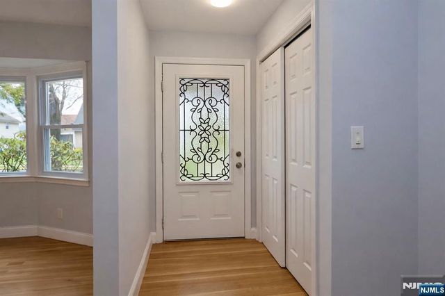 86 Howland Avenue, Teaneck, NJ 07666