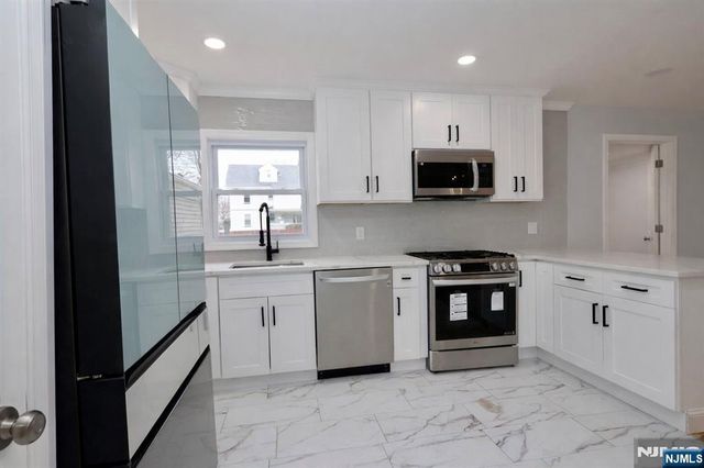 86 Howland Avenue, Teaneck, NJ 07666