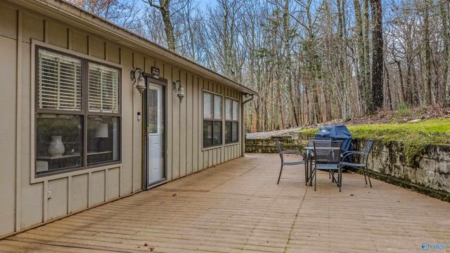 73 County Road 66, Fort Payne, AL 35967