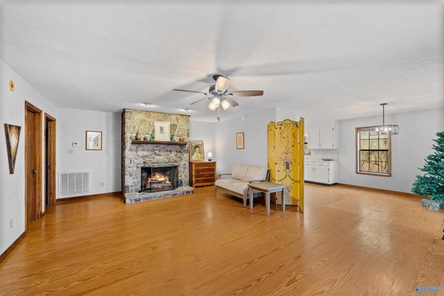 73 County Road 66, Fort Payne, AL 35967