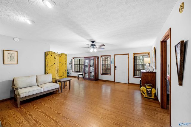 73 County Road 66, Fort Payne, AL 35967