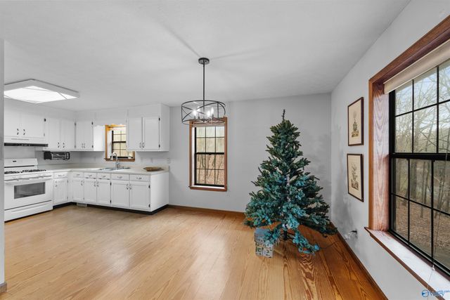 73 County Road 66, Fort Payne, AL 35967