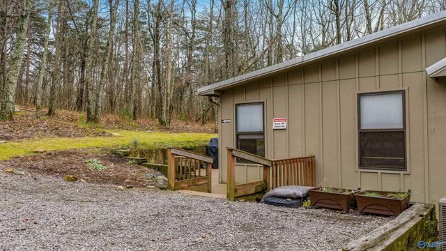 73 County Road 66, Fort Payne, AL 35967