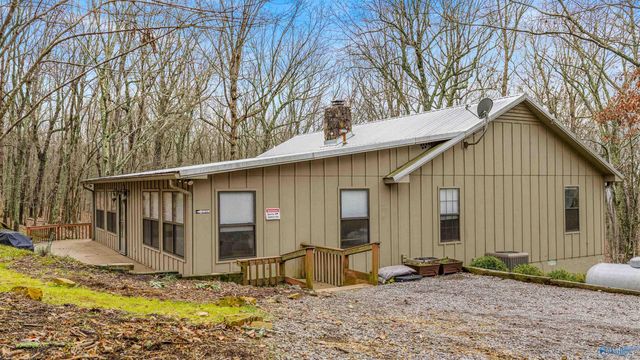 73 County Road 66, Fort Payne, AL 35967