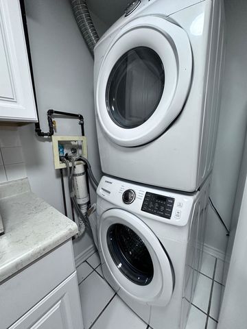 240 W 31st Street 2W, Chicago, IL 60616