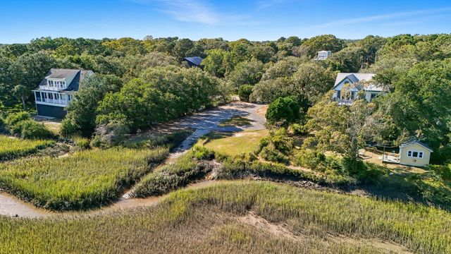 1319 Lucinda Street, Mount Pleasant, SC 29466