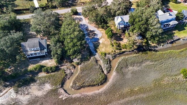 1319 Lucinda Street, Mount Pleasant, SC 29466