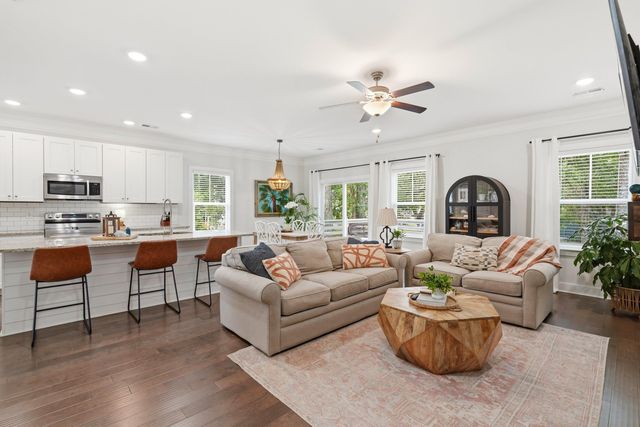 1319 Lucinda Street, Mount Pleasant, SC 29466