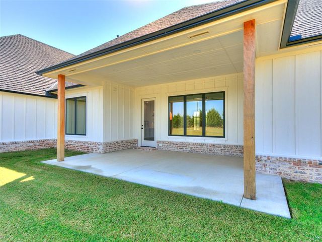 14029 North Ridge Drive, Choctaw, OK 73020