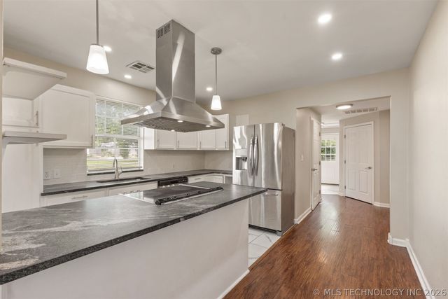 427 S Trenton Avenue, Tulsa, OK 74120