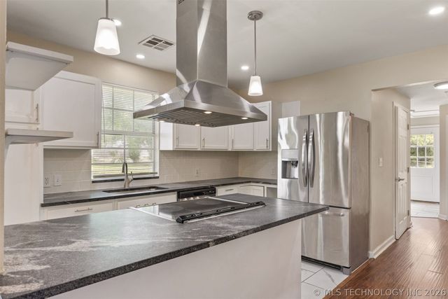 427 S Trenton Avenue, Tulsa, OK 74120