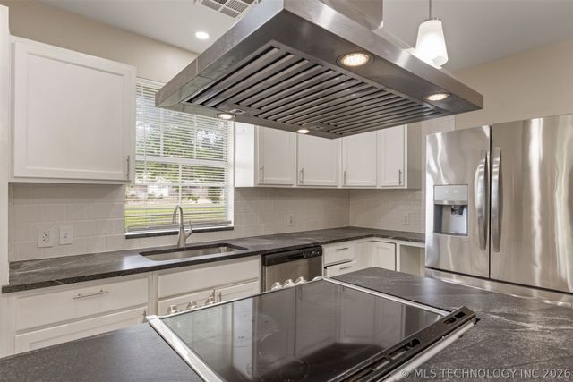 427 S Trenton Avenue, Tulsa, OK 74120