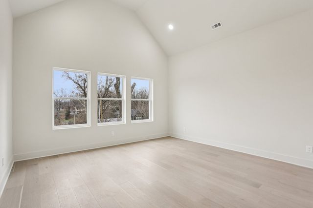 1709 River Dr A, Nashville, TN 37218