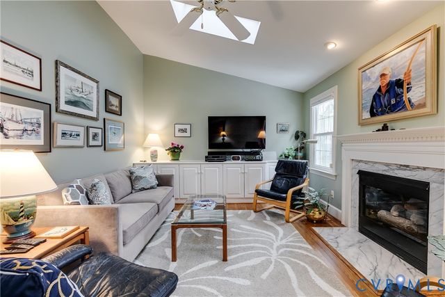 498 St Albans Way, Henrico, VA 23229