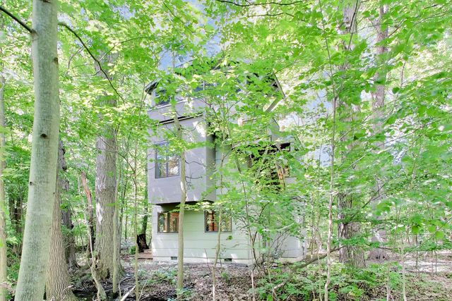 44 Tryon Farm Lane, Michigan City, IN 46360