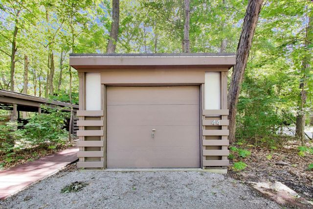 44 Tryon Farm Lane, Michigan City, IN 46360