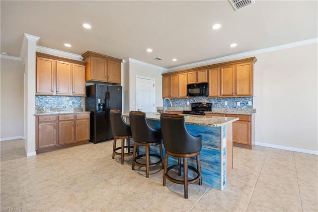 3055 Apple Blossom DR, Alva, FL 33920