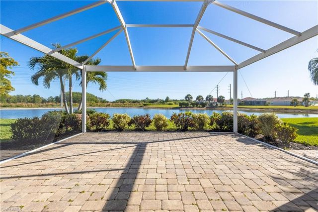 3055 Apple Blossom DR, Alva, FL 33920