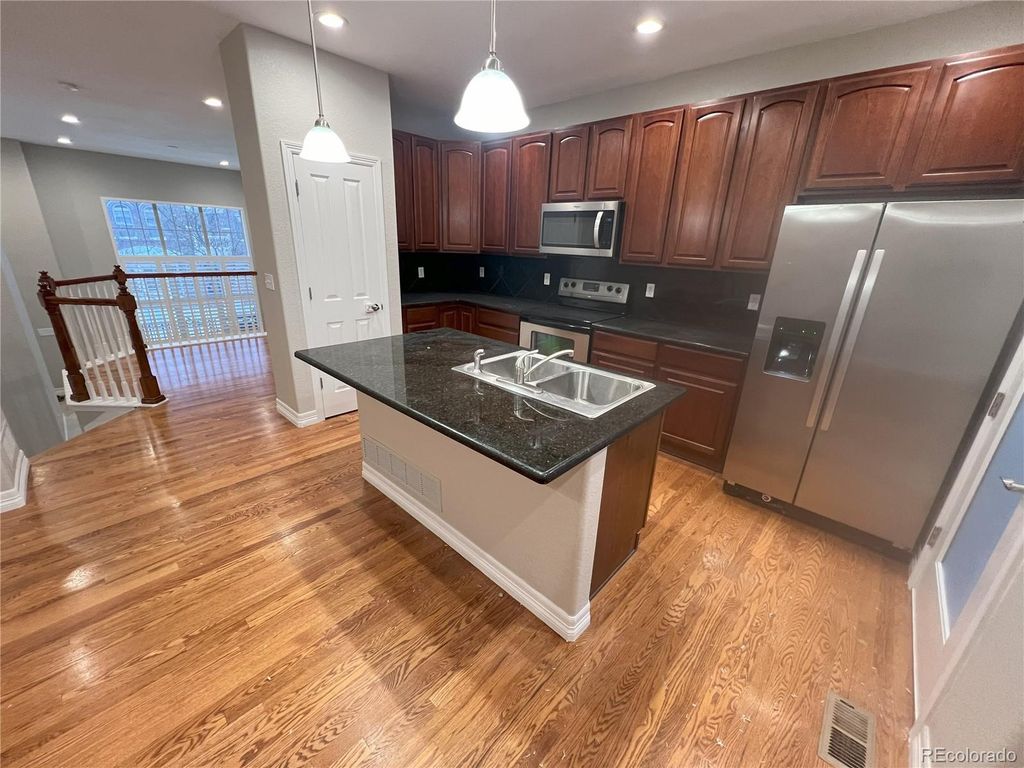 Image 11 of property listing at 9256 Kornbrust Drive, Lone Tree, CO 80124