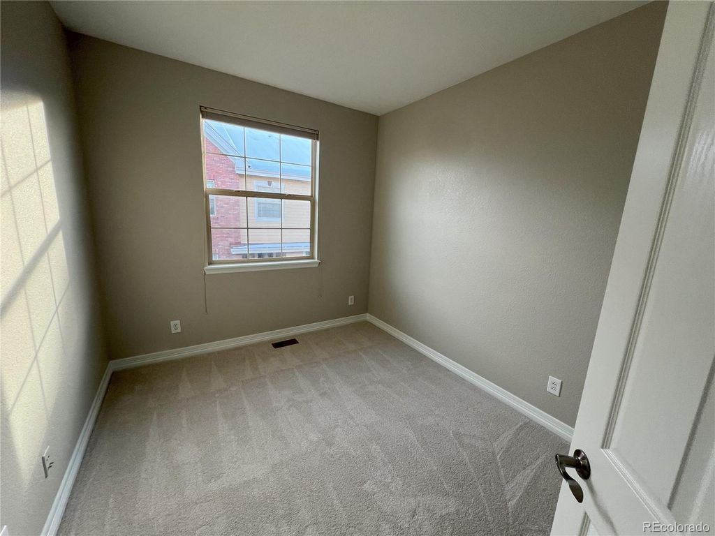 Image 28 of property listing at 9256 Kornbrust Drive, Lone Tree, CO 80124