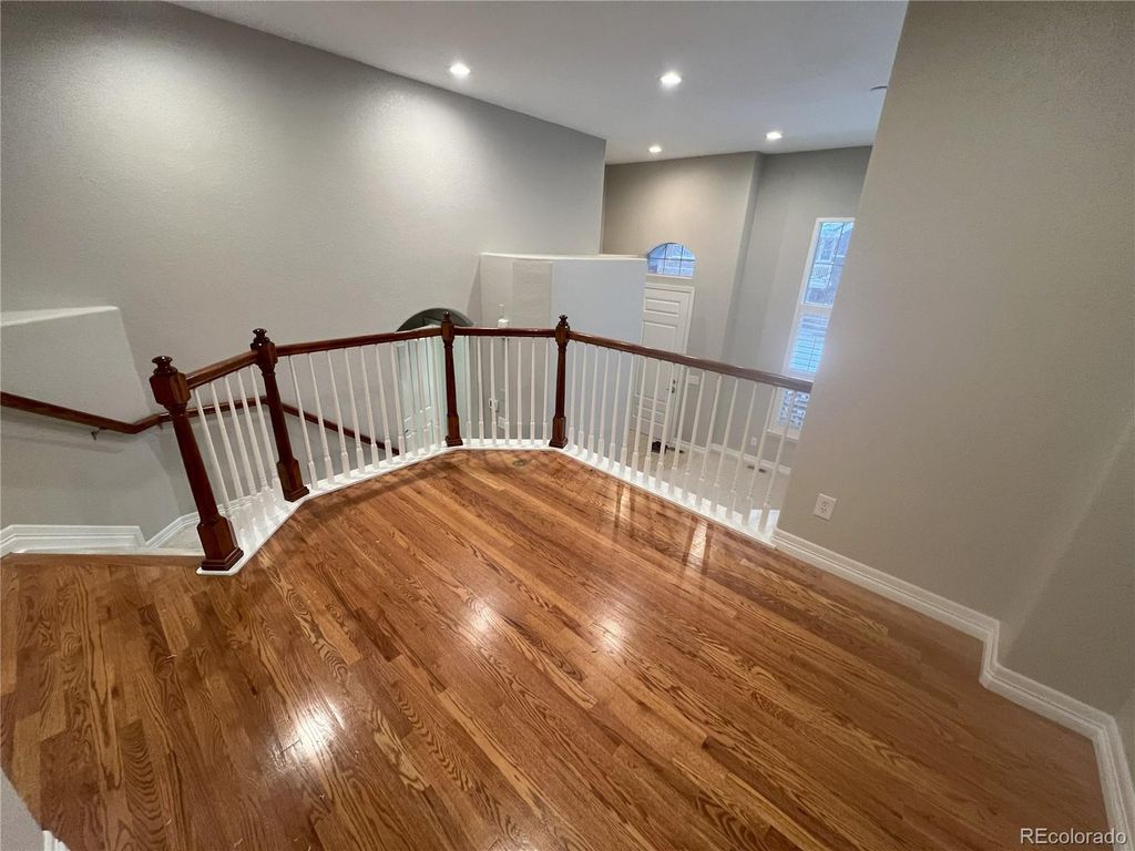 Image 7 of property listing at 9256 Kornbrust Drive, Lone Tree, CO 80124