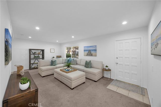 4272 Paseo De Oro, Cypress, CA 90630