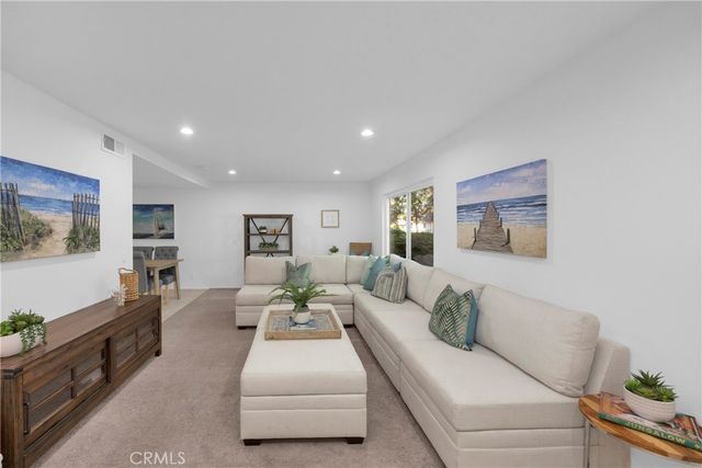 4272 Paseo De Oro, Cypress, CA 90630